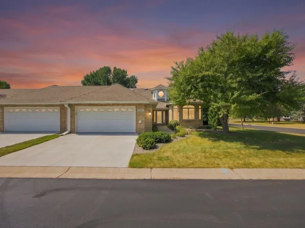 1264 Silverthorn Dr, Shoreview, MN 55126