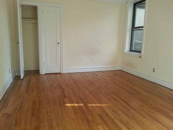 5th image of 8760 113th St APT 3G