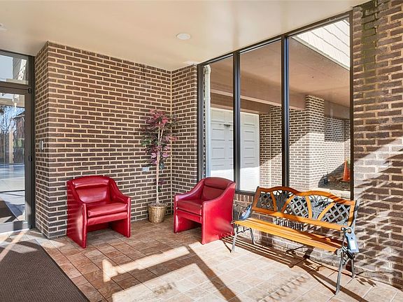 4th image of 5841 Morrowfield Ave APT 104