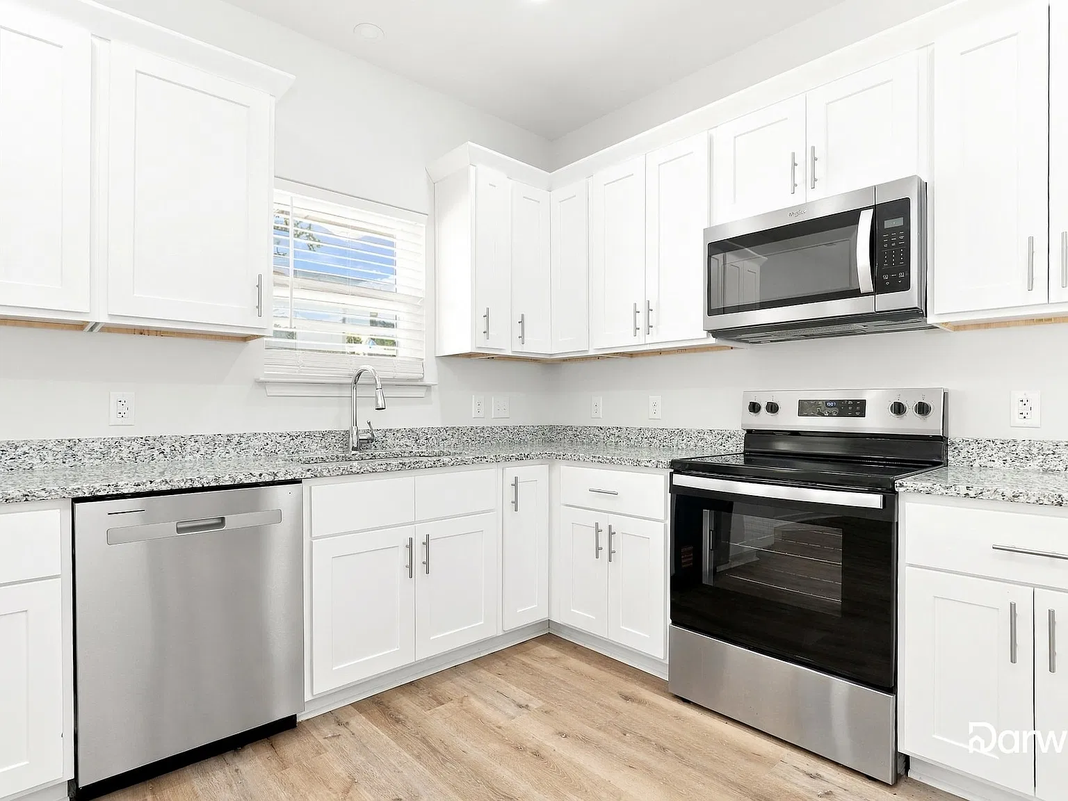 3 bed, 2.5 bath, 1280 sqft, $1,580 — Photo 3
