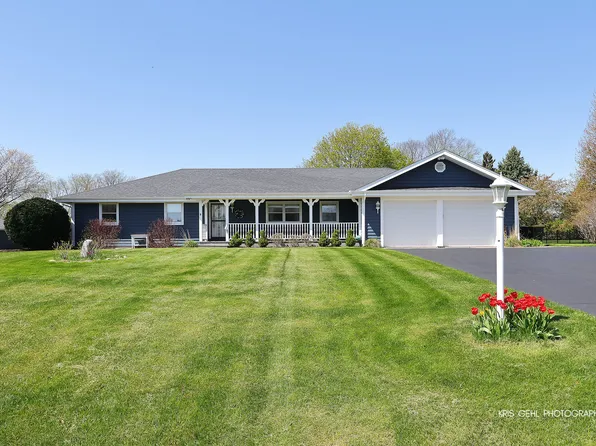 9209 Anthony Ln, Spring Grove, IL 60081