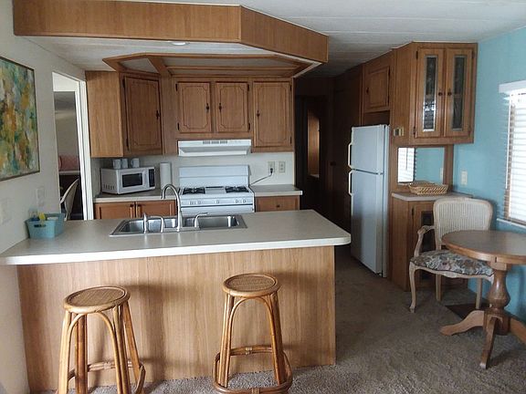 3rd image of 1404 Sierra Dr