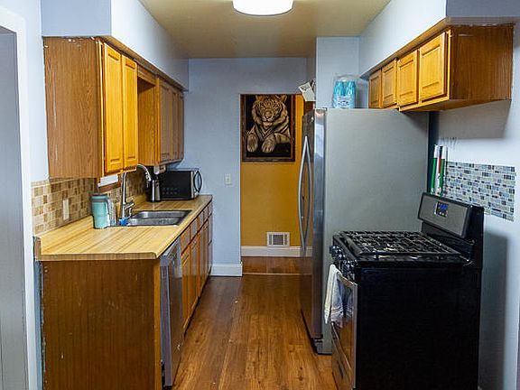 4th image of 130 Leona Ave