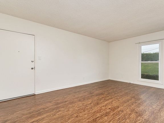 2nd image of 2244 Canyon Dr #620
