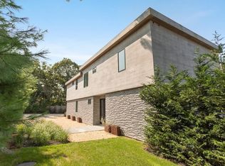 289 Noyack Rd, Southampton, NY 11968