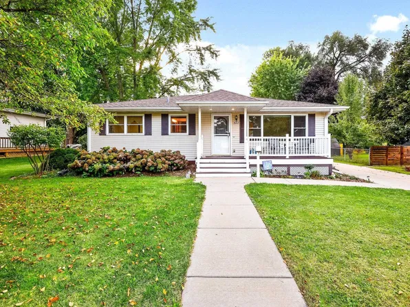 622 N Harrison St, Stoughton, WI 53589