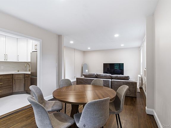 4th image of 16 Edwards Street #3F