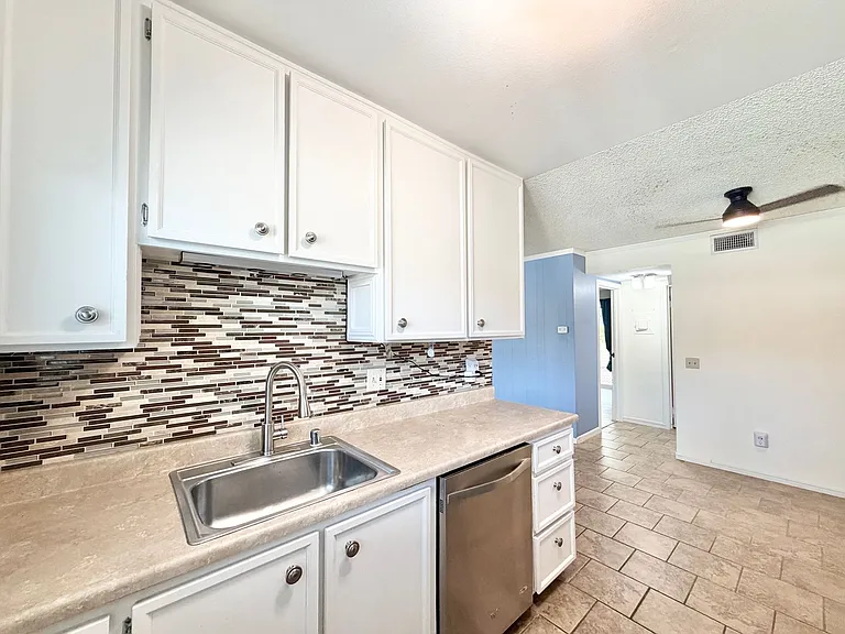 1950 S Palm Canyon Dr #126 — Photo 8