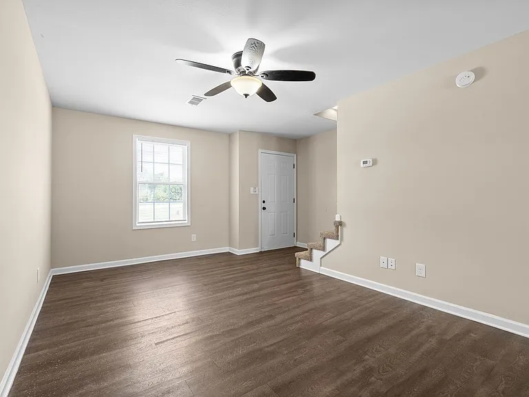 Appleton Dr - 614 (x4) — Photo 6