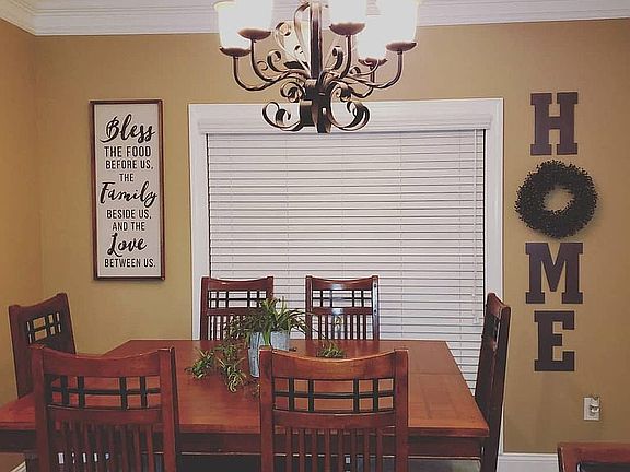 Eat in Kitchen