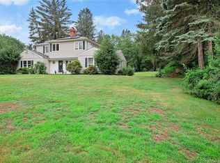 531 Booth Hill Rd, Trumbull, CT 06611