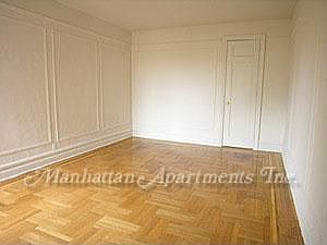 4th image of 163 W 4th St