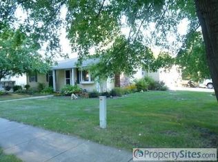210 Elizabeth St, Grand Ledge, MI