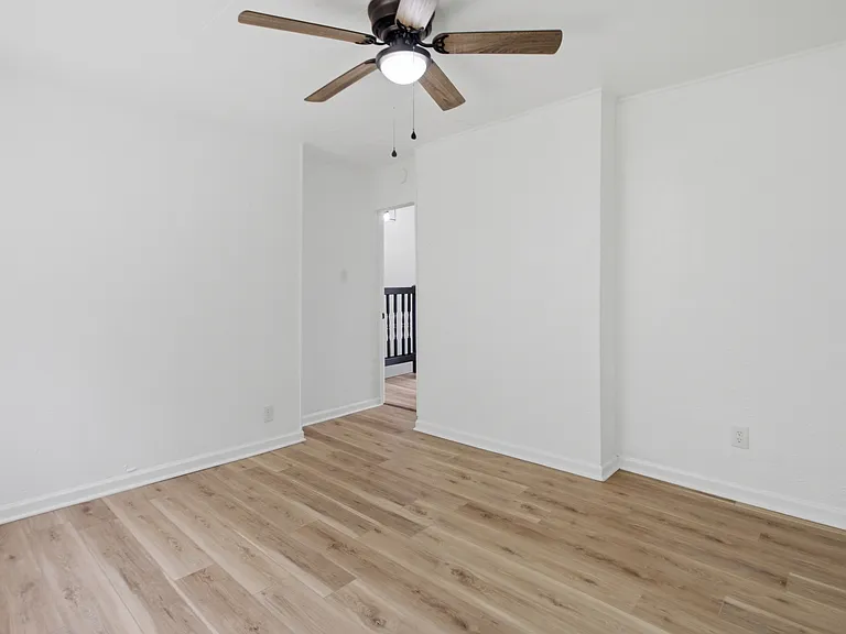 113 Buckhannon Ave — Photo 10