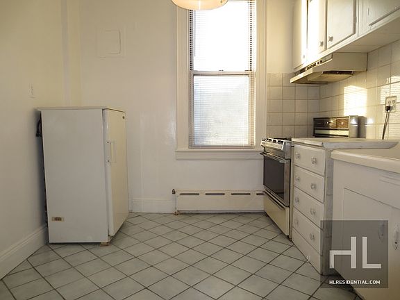 4th image of 1818 Astoria Park S APT 3
