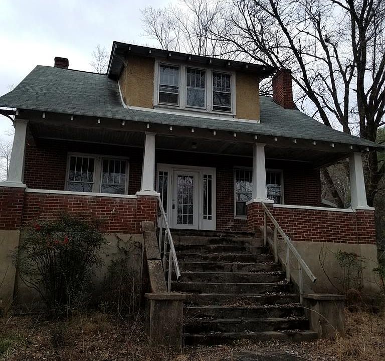 1st image of 106 Woody Cir