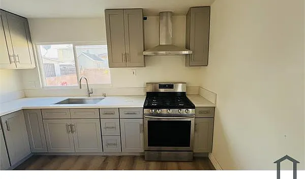 2 bed, $2,200 — Photo 4