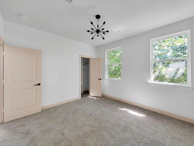 9551 Neuens Rd #B — Photo 21