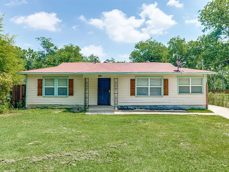 4022 Baker Ave — Photo 2