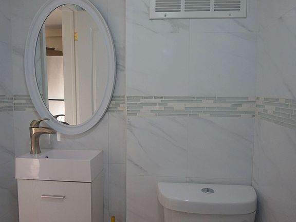 5th image of 748 E 137th St #1