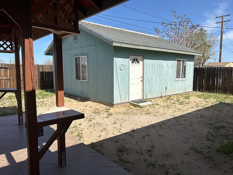 8797 Holly Ave — Photo 9