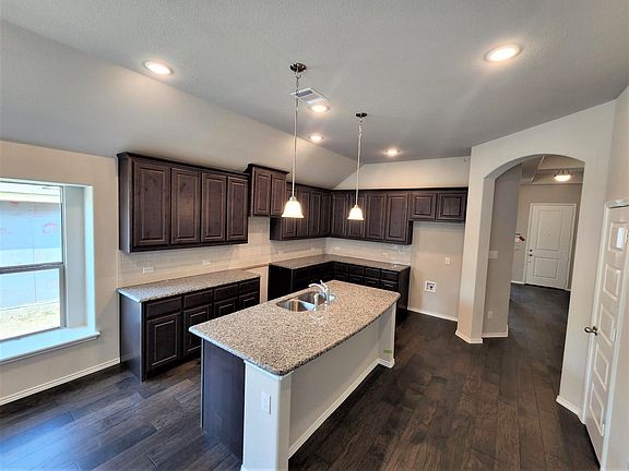 2nd image of 816 Long Iron Dr