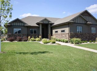 2808 W Leighton Cir, Sioux Falls, SD 57108