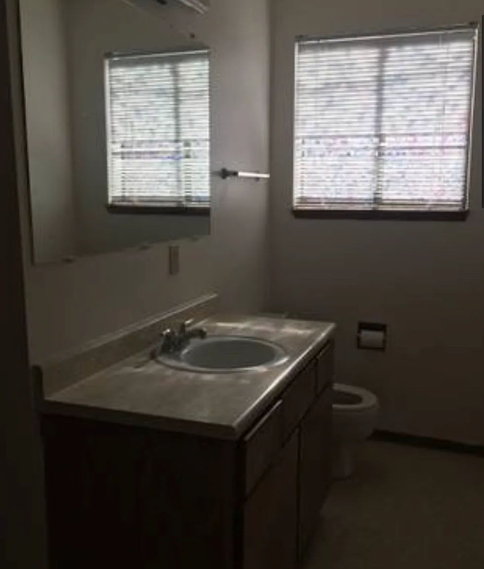 3 bed, 1.5 bath, 1150 sqft, $1,100 — Photo 4