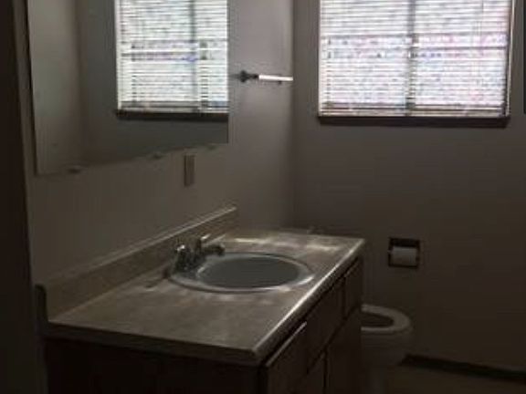 4th image of 841 Kenneth St #843