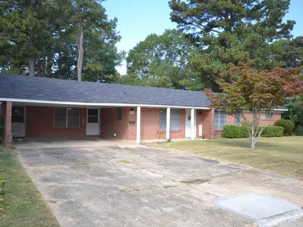 1305 Chestnut St, Magnolia, AR 71753
