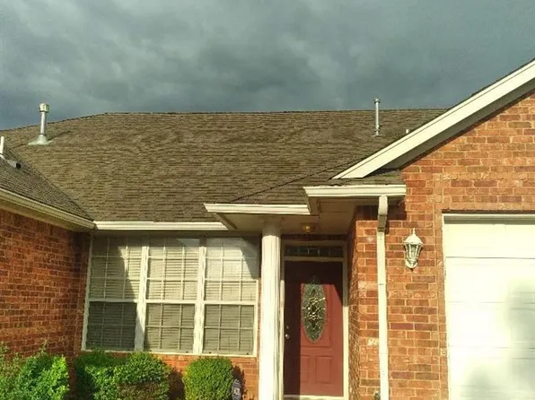 2904 NE 9th St, Lawton, OK 73507
