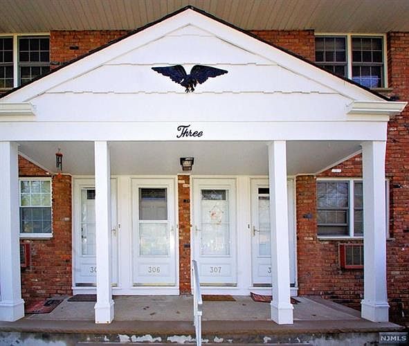 1st image of 306 Washington Dr