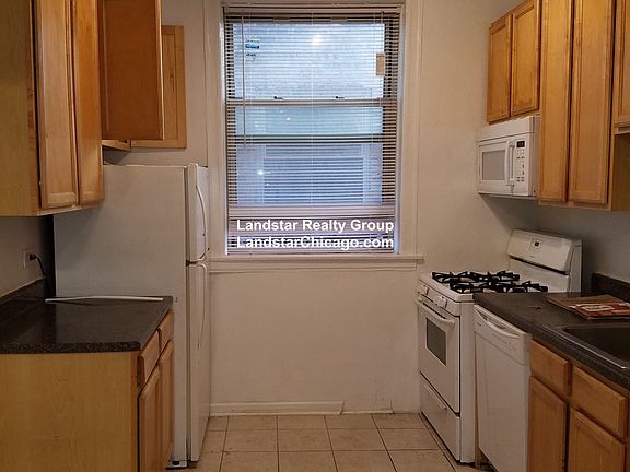 4th image of 7509 N Greenview Ave #1