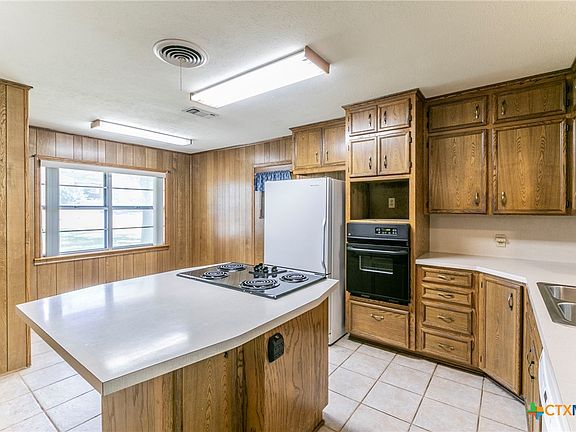 5th image of 1211 Live Oak Dr