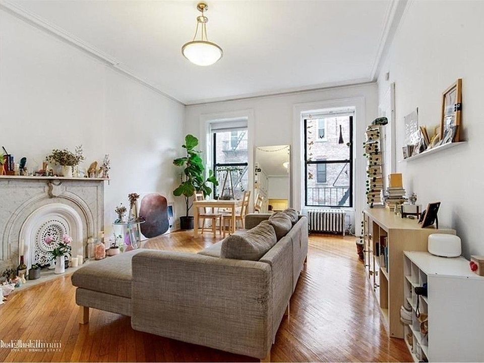 1st image of 34 Livingston St #4B