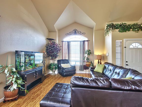 4th image of 8407 Nandina Way