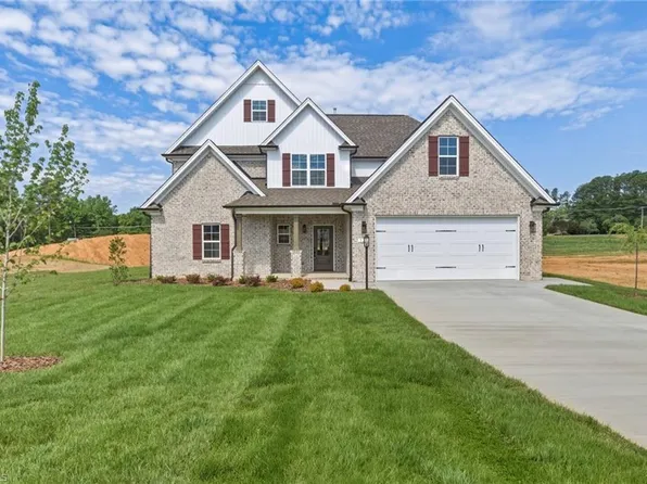 121 Sandpiper Dr #21, Lexington, NC 27295