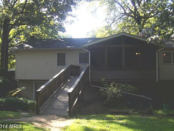 3rd image of 8236 Fairwood Dr
