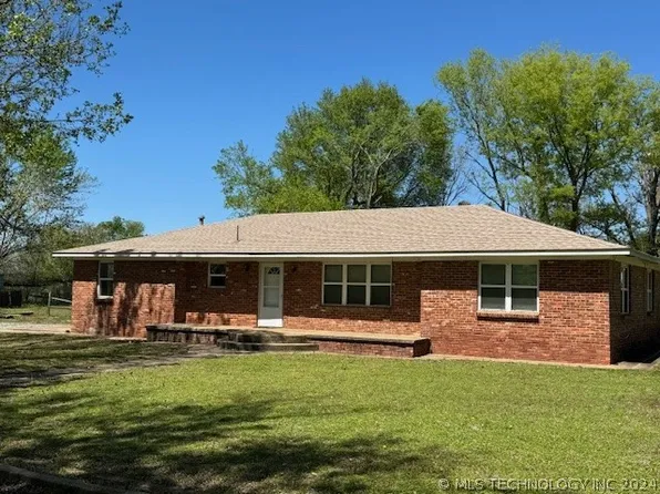 3152 W 578th Rd, Chouteau, OK 74337