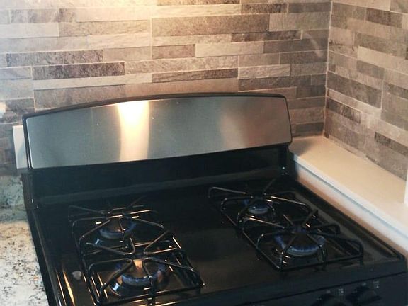 2nd image of 47 Park Pl APT 2