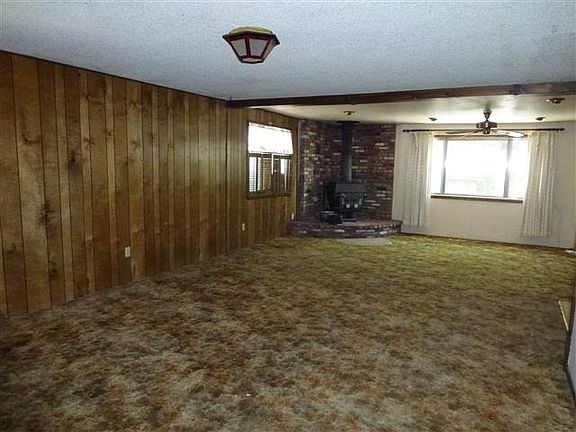 4th image of 404 Barbara Dr