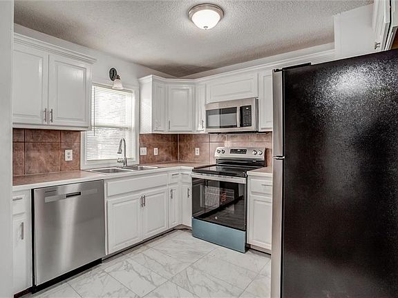 5th image of 4928 N Topping Ave