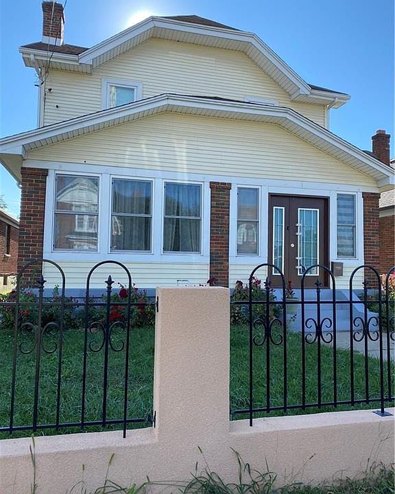 1st image of 410 Brandt St