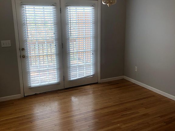 4th image of 301 Waterford Ct #301
