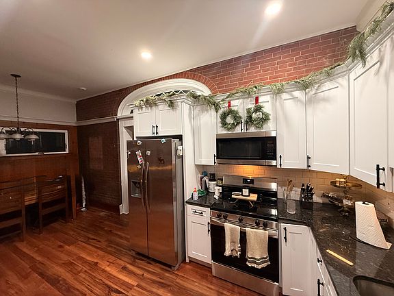 4th image of 151 W Maple Ave APT 4