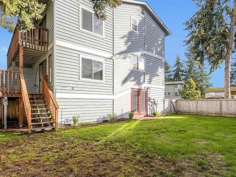 Fenced Side Yard
