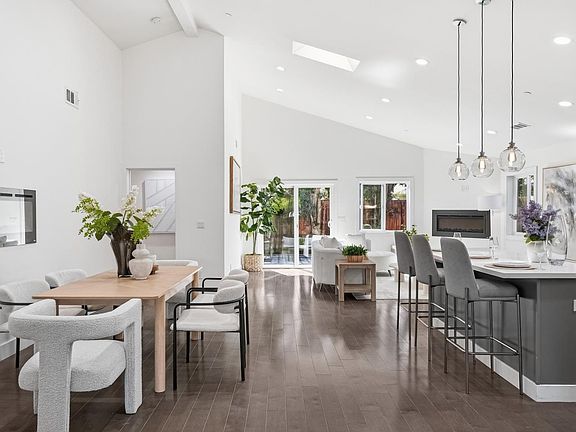3rd image of 3992 Casanova Dr
