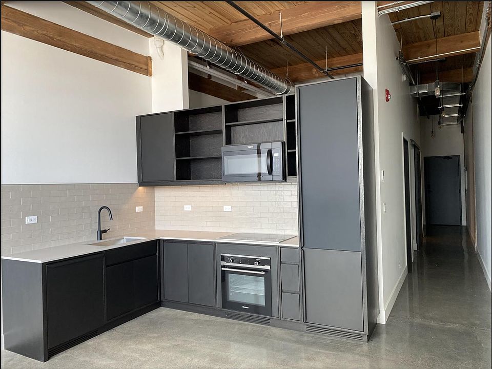 1st image of 2078 N Southport Ave #302