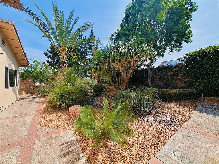 1826 Calle Belleza — Photo 41