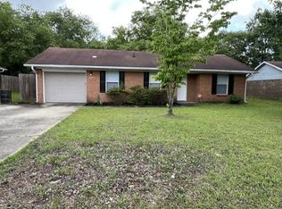 115 Viola Ct, Raeford, NC 28376